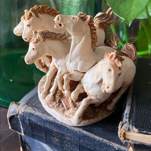 Vintage Harmony Kingdom RARE Horses Treasure Box Like New